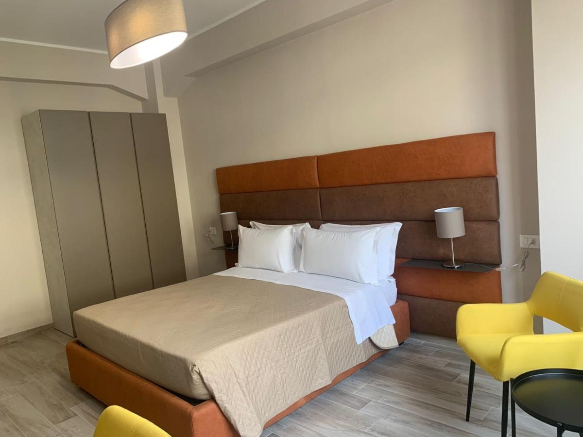 Tripepi Suites Reggio di Calabria Exteriör bild